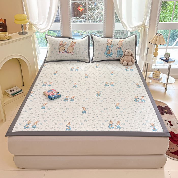 91家纺网 家纺一手货源 找家纺 Sweet dreams甜梦 2025新款数码印花凉感豆豆软席凉席席子系列-小版 花纹兔