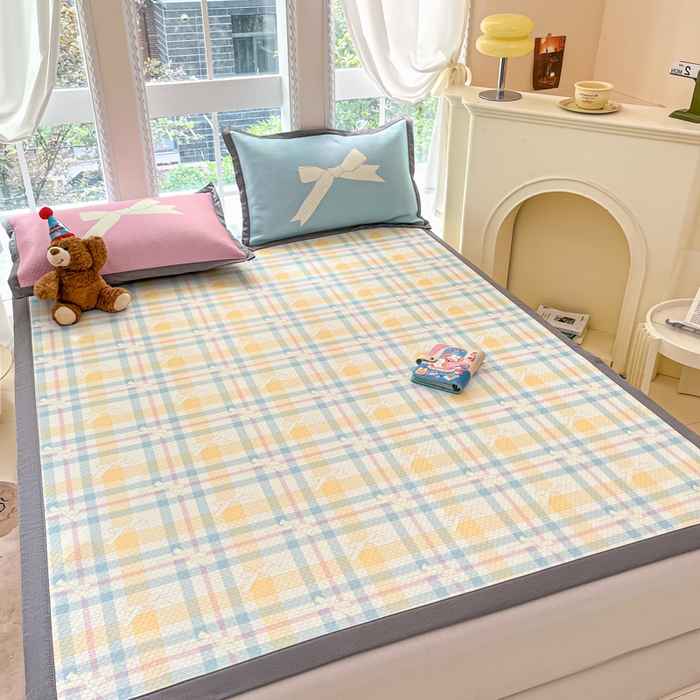 91家纺网 家纺一手货源 找家纺 Sweet dreams甜梦 2025新款数码印花凉感豆豆软席凉席席子系列-小版 黄格子