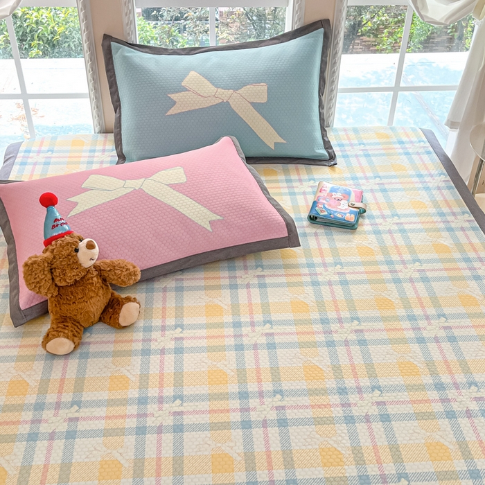 91家纺网 家纺一手货源 找家纺 Sweet dreams甜梦 2025新款数码印花凉感豆豆软席凉席席子系列-小版 黄格子