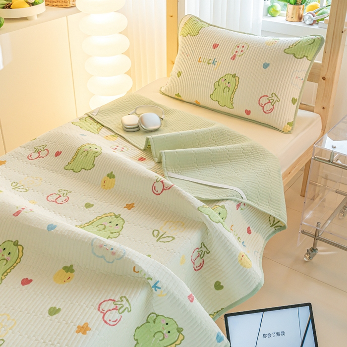 91家纺网 家纺一手货源 找家纺  （提供买家秀 爆款花型 不断货）2025新款小清新印花全棉床盖学生床盖套件-跑量款 幸运独角龙