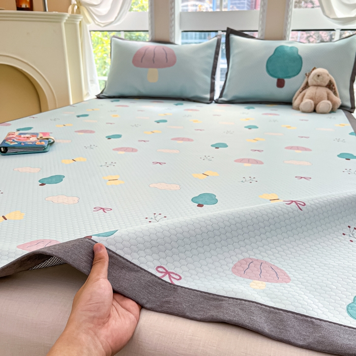 91家纺网 家纺一手货源 找家纺 Sweet dreams甜梦 2025新款数码印花凉感豆豆软席凉席席子系列-小版 小森林