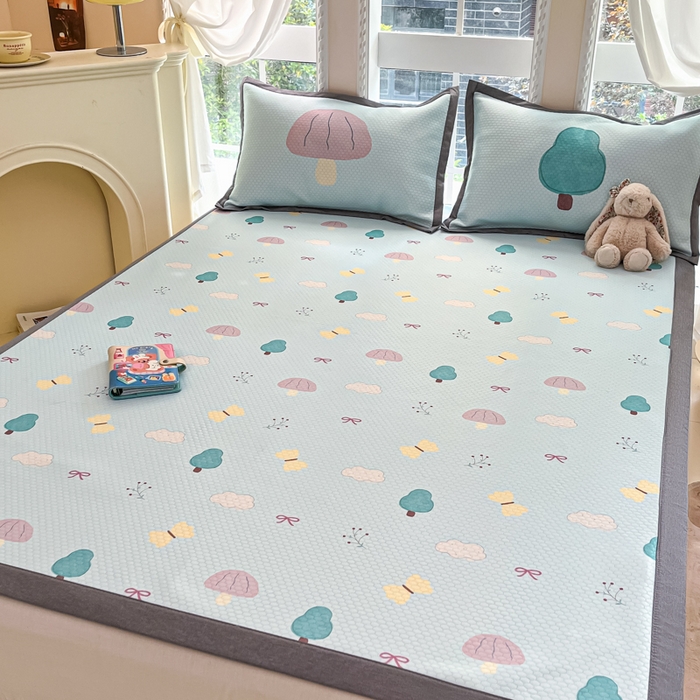 91家纺网 家纺一手货源 找家纺 Sweet dreams甜梦 2025新款数码印花凉感豆豆软席凉席席子系列-小版 小森林