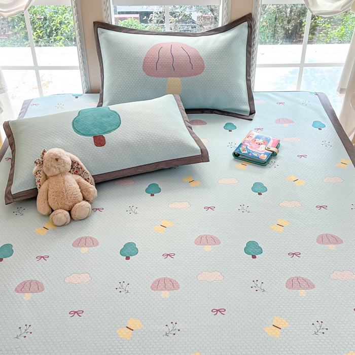 91家纺网 家纺一手货源 找家纺 Sweet dreams甜梦 2025新款数码印花凉感豆豆软席凉席席子系列-小版 小森林