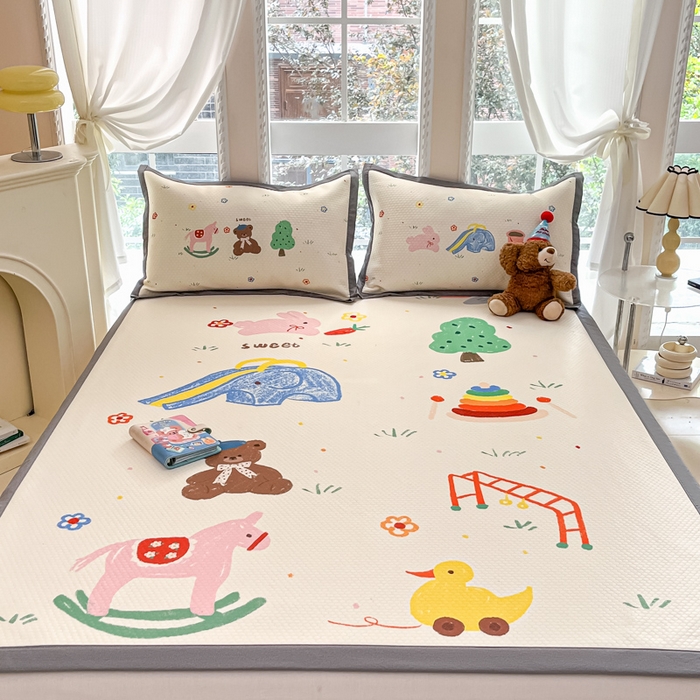 91家纺网 家纺一手货源 找家纺 Sweet dreams甜梦 2025新款数码印花凉感豆豆软席凉席席子系列-大版 动物乐园