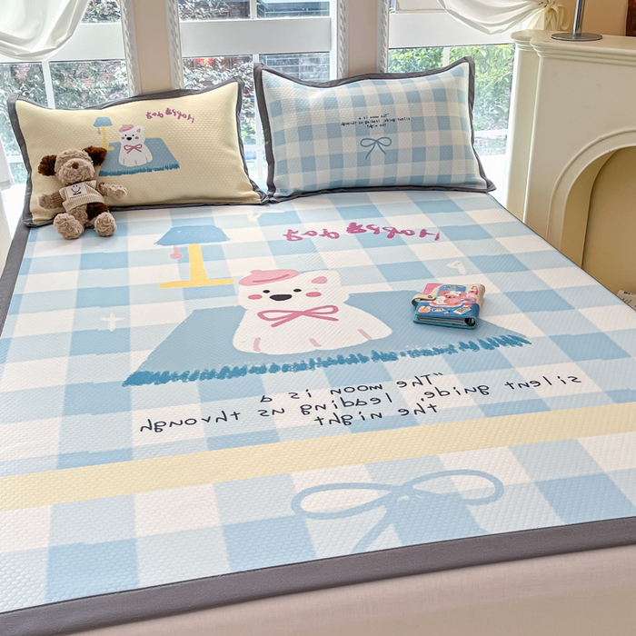 91家纺网 家纺一手货源 找家纺 Sweet dreams甜梦 2025新款数码印花凉感豆豆软席凉席席子系列-大版 格子小狗