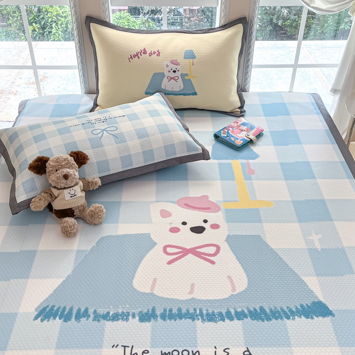 91家纺网 家纺一手货源 找家纺 Sweet dreams甜梦 2025新款数码印花凉感豆豆软席凉席席子系列-大版 格子小狗