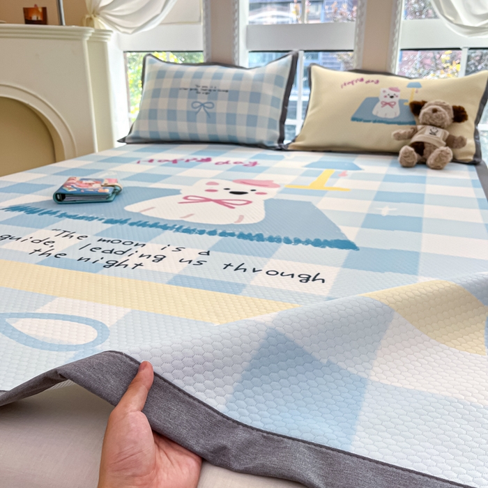 91家纺网 家纺一手货源 找家纺 Sweet dreams甜梦 2025新款数码印花凉感豆豆软席凉席席子系列-大版 格子小狗