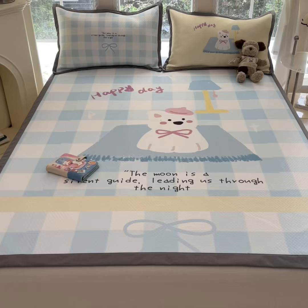 91家纺网 家纺一手货源 找家纺 Sweet dreams甜梦 2025新款数码印花凉感豆豆软席凉席席子系列-大版 格子小狗