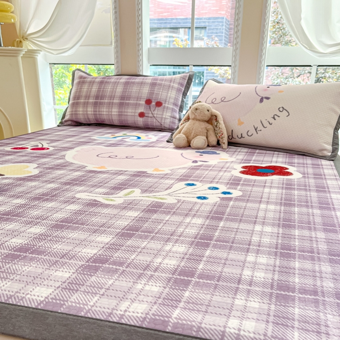 91家纺网 家纺一手货源 找家纺 Sweet dreams甜梦 2025新款数码印花凉感豆豆软席凉席席子系列-大版 格子小鸡