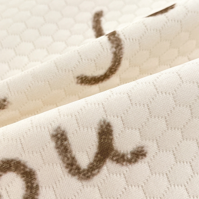 91家纺网 家纺一手货源 找家纺 Sweet dreams甜梦 2025新款数码印花凉感豆豆软席凉席席子系列-大版 狗狗的早餐