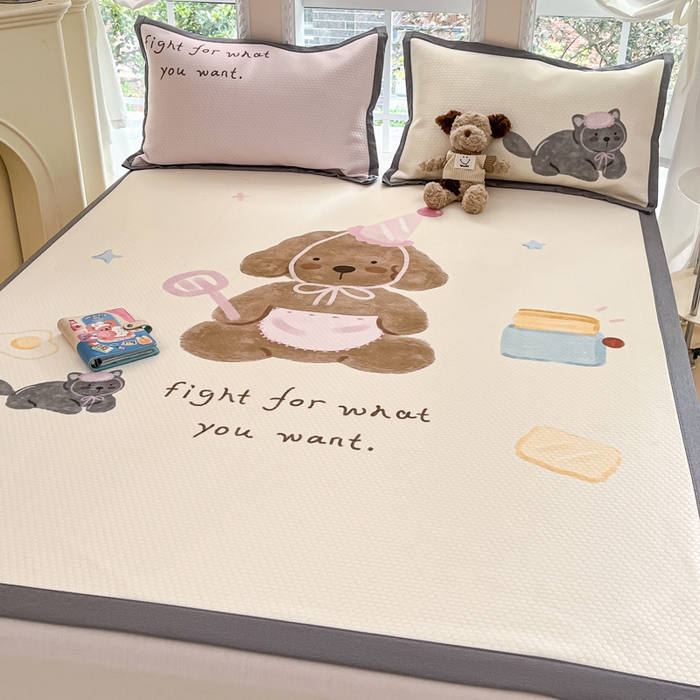 91家纺网 家纺一手货源 找家纺 Sweet dreams甜梦 2025新款数码印花凉感豆豆软席凉席席子系列-大版 狗狗的早餐