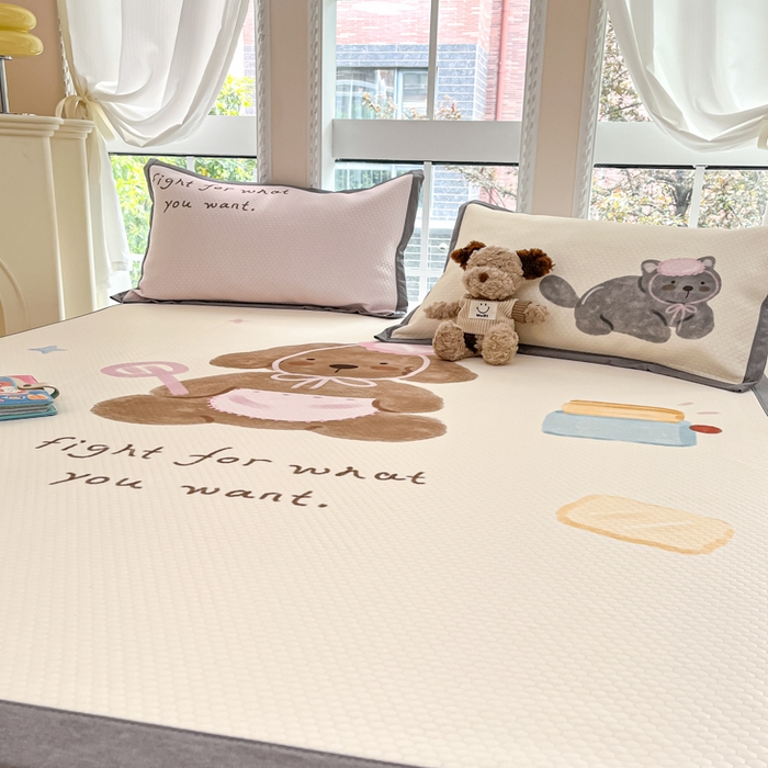 91家纺网 家纺一手货源 找家纺 Sweet dreams甜梦 2025新款数码印花凉感豆豆软席凉席席子系列-大版 狗狗的早餐