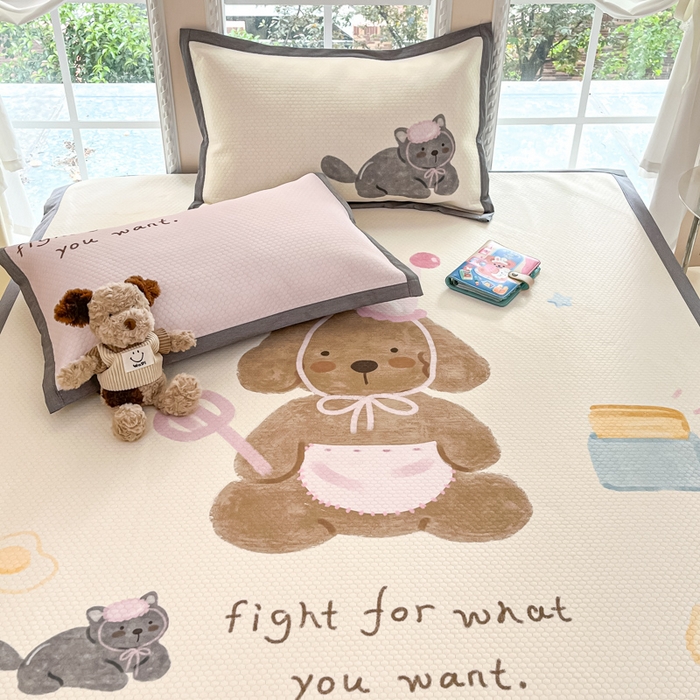 91家纺网 家纺一手货源 找家纺 Sweet dreams甜梦 2025新款数码印花凉感豆豆软席凉席席子系列-大版 狗狗的早餐