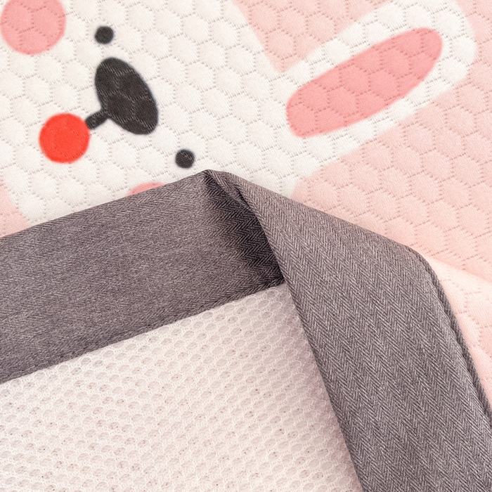 91家纺网 家纺一手货源 找家纺 Sweet dreams甜梦 2025新款数码印花凉感豆豆软席凉席席子系列-大版 蘑菇兔兔