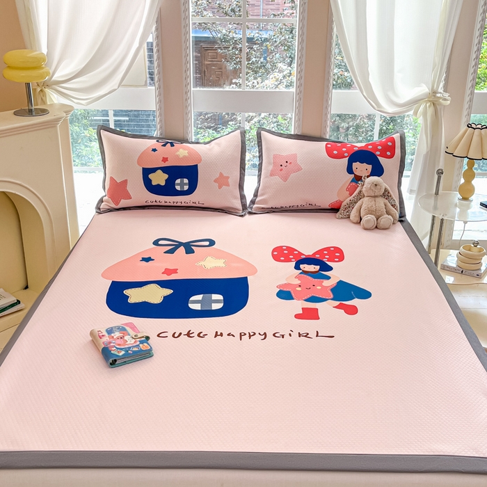 91家纺网 家纺一手货源 找家纺 Sweet dreams甜梦 2025新款数码印花凉感豆豆软席凉席席子系列-大版 蘑菇小姑娘