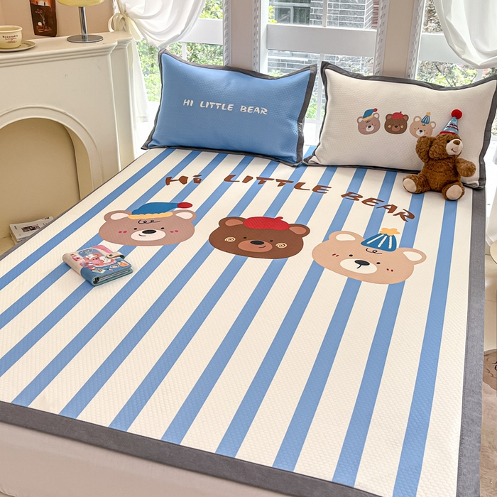 91家纺网 家纺一手货源 找家纺 Sweet dreams甜梦 2025新款数码印花凉感豆豆软席凉席席子系列-大版 条纹熊熊