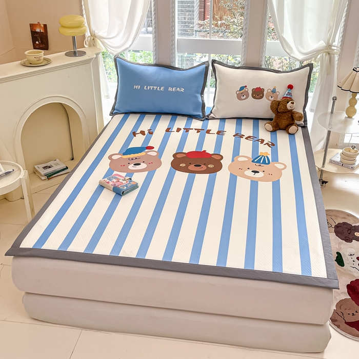 91家纺网 家纺一手货源 找家纺 Sweet dreams甜梦 2025新款数码印花凉感豆豆软席凉席席子系列-大版 条纹熊熊