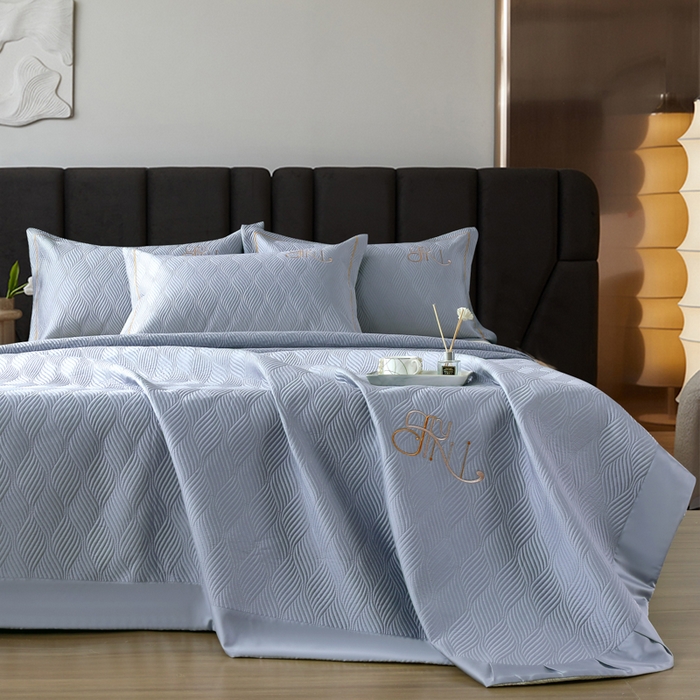 91家纺网 家纺一手货源 找家纺 （总）OL家纺 2025新款60S兰精天丝带刺绣防滑床盖