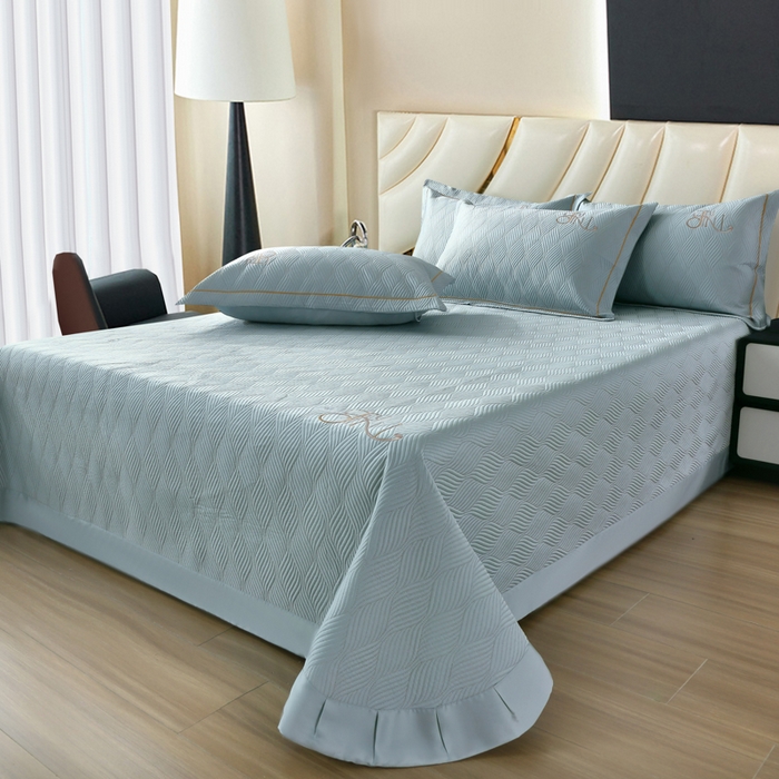 91家纺网 家纺一手货源 找家纺 OL家纺 2025新款60S兰精天丝带刺绣防滑床盖 淡天蓝