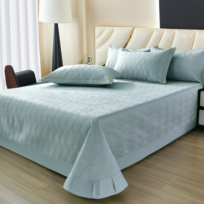 91家纺网 家纺一手货源 找家纺 OL家纺 2025新款60S兰精天丝带刺绣防滑床盖 灰绿