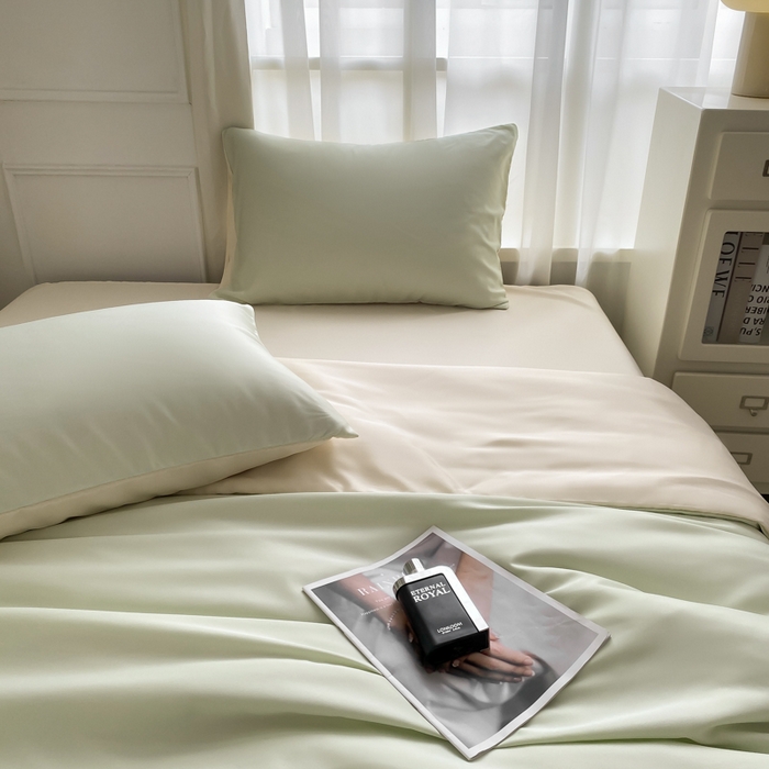 91家纺网 家纺一手货源 找家纺  （提供买家秀 爆款花型 不断货）2025新款夏季水洗冰丝四件套水洗真丝纯色双拼风格二 双拼-奶昔白+青草绿