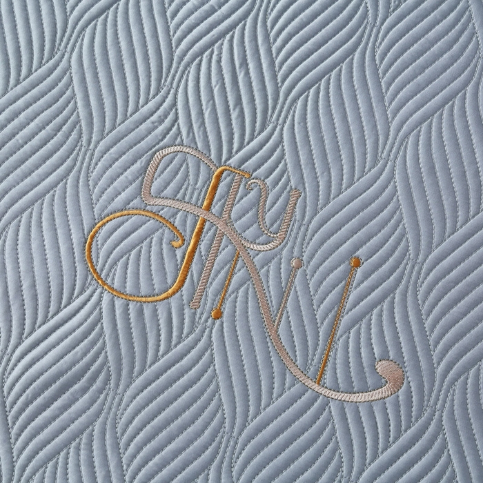 91家纺网 家纺一手货源 找家纺 OL家纺 2025新款60S兰精天丝带刺绣防滑床盖 灰紫