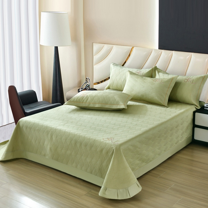 91家纺网 家纺一手货源 找家纺 OL家纺 2025新款60S兰精天丝带刺绣防滑床盖 抹茶绿