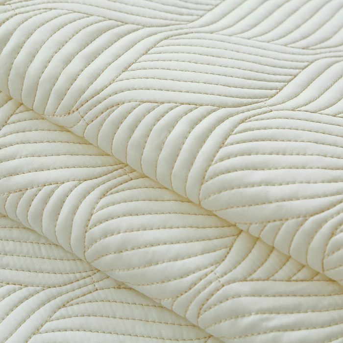 91家纺网 家纺一手货源 找家纺 OL家纺 2025新款60S兰精天丝带刺绣防滑床盖 奶白