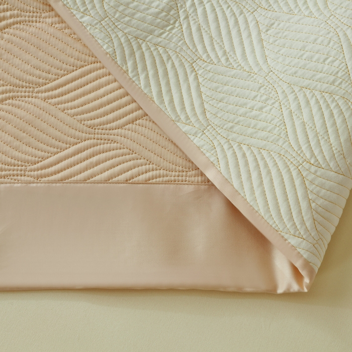 91家纺网 家纺一手货源 找家纺 OL家纺 2025新款60S兰精天丝带刺绣防滑床盖 奶茶色