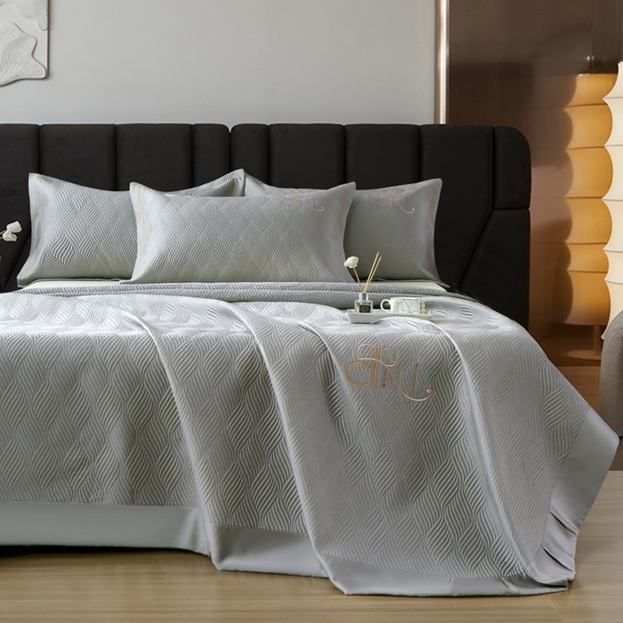 OL家纺 2025新款60S兰精天丝带刺绣防滑床盖 深灰