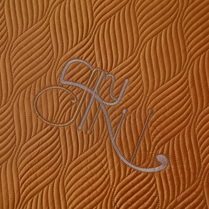 91家纺网 家纺一手货源 找家纺 OL家纺 2025新款60S兰精天丝带刺绣防滑床盖 深桔