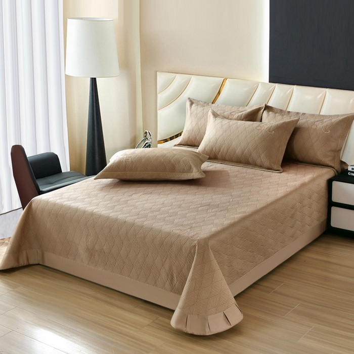 91家纺网 家纺一手货源 找家纺 OL家纺 2025新款60S兰精天丝带刺绣防滑床盖 深咖