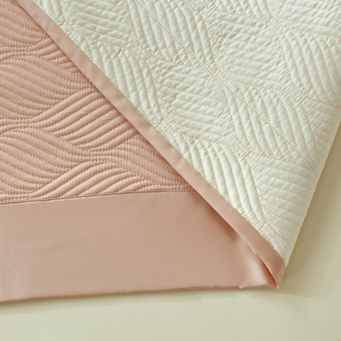 91家纺网 家纺一手货源 找家纺 OL家纺 2025新款60S兰精天丝带刺绣防滑床盖 玉色