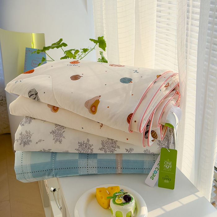 91家纺网 家纺一手货源 找家纺 （总）赫梵茜 2025春夏新款无套路不墨迹锦氨凉感丝双面印花小冰皮夏被夏凉被空调被可机洗