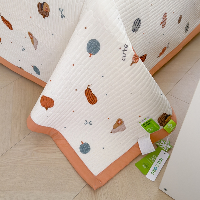 91家纺网 家纺一手货源 找家纺 赫梵茜 2025春夏新款锦氨凉感丝冰皮软席床盖夏被夏凉被空调被四件套 贝贝南瓜