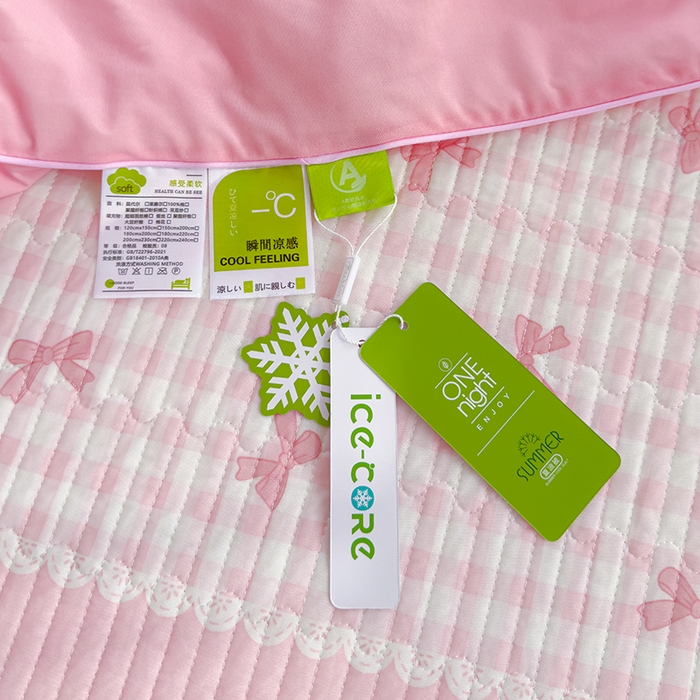 91家纺网 家纺一手货源 找家纺 赫梵茜 2025春夏新款无套路不墨迹锦氨凉感丝双面印花小冰皮夏被夏凉被空调被可机洗 蝴蝶结