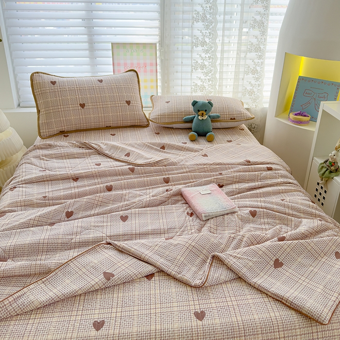 91家纺网 家纺一手货源 找家纺 赫梵茜 2025春夏新款无套路不墨迹锦氨凉感丝双面印花小冰皮夏被夏凉被空调被可机洗 美拉德