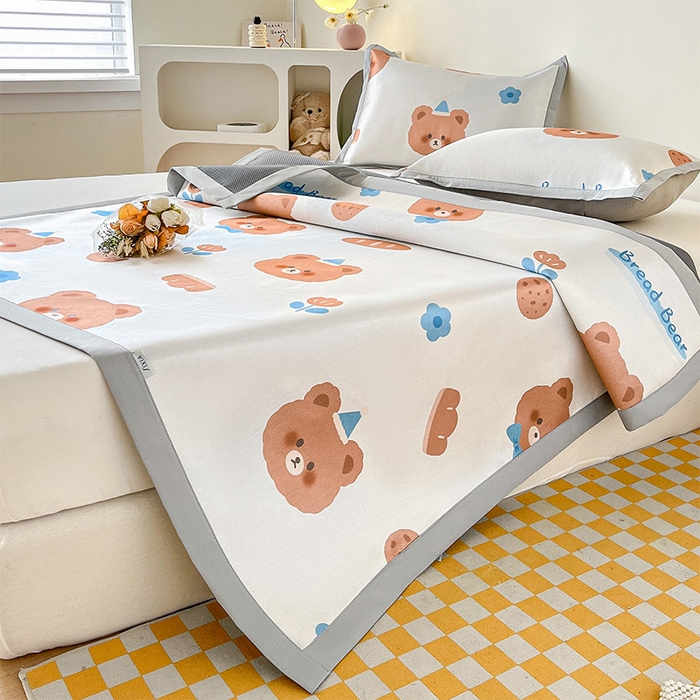 91家纺网 家纺一手货源 找家纺  （提供买家秀 爆款花型 不断货）2025新款600D小清新卡通印花冰丝枕套单品 面包小熊