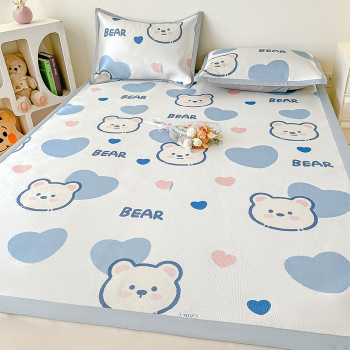 91家纺网 家纺一手货源 找家纺  （提供买家秀 爆款花型 不断货）2025新款600D小清新卡通印花冰丝凉席三件套系列 爱心小熊