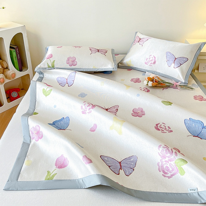 91家纺网 家纺一手货源 找家纺  （提供买家秀 爆款花型 不断货）2025新款600D小清新卡通印花冰丝凉席三件套系列 蝴蝶