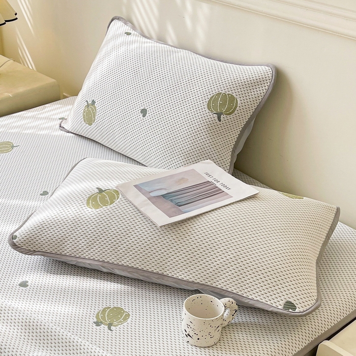91家纺网 家纺一手货源 找家纺 （总）LIFE.丽芙 2025春夏季新品A类针织提花冰凉豆豆凉感枕头套机包边款（风格一）
