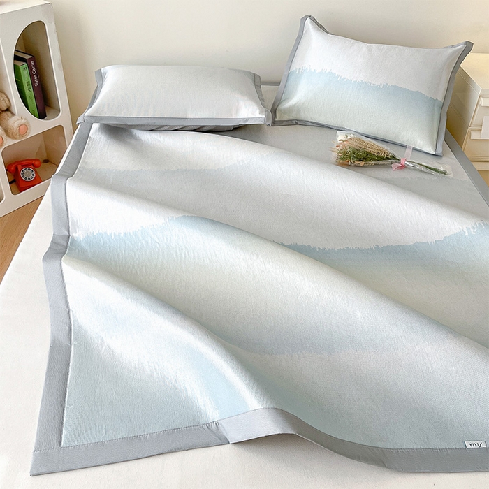 91家纺网 家纺一手货源 找家纺  （提供买家秀 爆款花型 不断货）2025新款600D小清新卡通印花冰丝凉席单件 渐变蓝