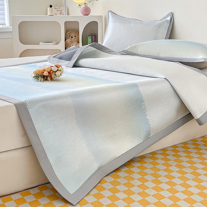 91家纺网 家纺一手货源 找家纺  （提供买家秀 爆款花型 不断货）2025新款600D小清新卡通印花冰丝凉席单件 渐变蓝