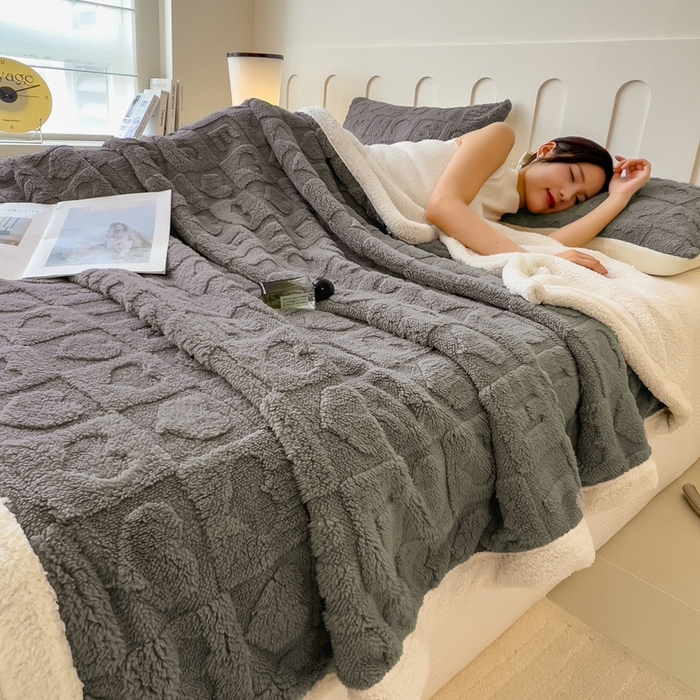 91家纺网 家纺一手货源 找家纺 高克重双层加厚塔芙绒毛毯双面绒盖毯沙发毯跨境外贸出口休闲毯子 爱心-高级灰