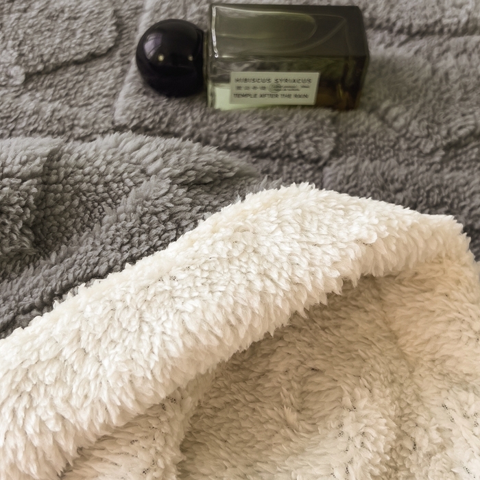 91家纺网 家纺一手货源 找家纺 高克重双层加厚塔芙绒毛毯双面绒盖毯沙发毯跨境外贸出口休闲毯子 爱心-高级灰