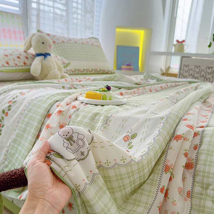 91家纺网 家纺一手货源 找家纺 赫梵茜 2025春夏新款无套路不墨迹锦氨凉感丝双面印花小冰皮夏被夏凉被空调被可机洗 青春色彩