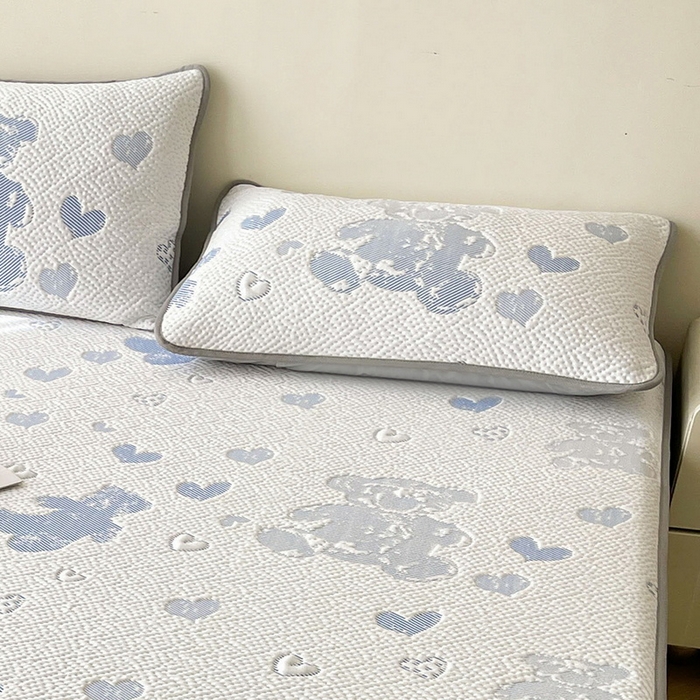 91家纺网 家纺一手货源 找家纺 LIFE.丽芙 2025春夏季新品A类针织提花冰凉豆豆凉感枕头套机包边款（风格一） 熊世界-海蓝