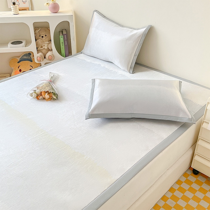 91家纺网 家纺一手货源 找家纺  （提供买家秀 爆款花型 不断货）2025新款600D小清新卡通印花冰丝凉席单件 渐变银