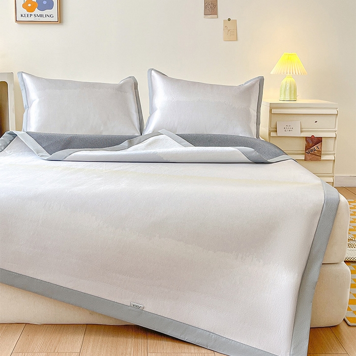 91家纺网 家纺一手货源 找家纺  （提供买家秀 爆款花型 不断货）2025新款600D小清新卡通印花冰丝凉席单件 渐变银