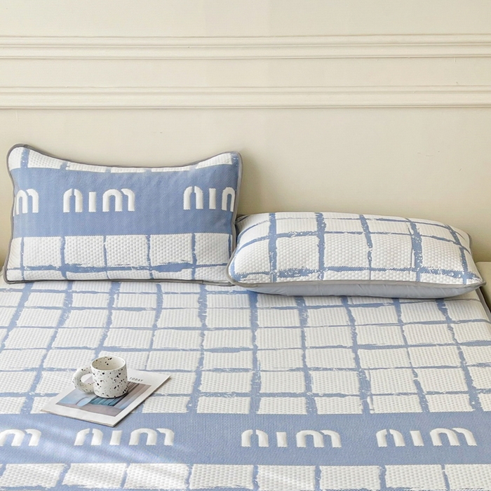 91家纺网 家纺一手货源 找家纺 LIFE.丽芙 2025春夏季新品A类针织提花冰凉豆豆凉感枕头套机包边款（风格一） 几何字母-海蓝